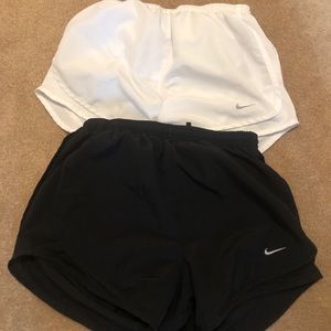 Nike shorts white and black size xs